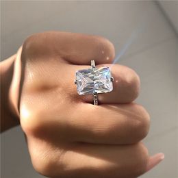 Sparkling Female Promise ring finger 925 Sterling silver Square 5ct Anillos de boda de diamante simulado para mujer Joyería nupcial