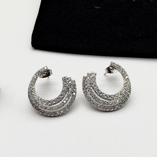 Boucles d'oreilles de luxe étincelantes avec diamants complets, boucles d'oreilles pour femmes au design unique en forme de C multicouche en argent 925 pour modifier la forme du visage