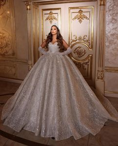 Sparkly Ball Jurk Wedding Jurken Lange mouwen V Hals Vequen Applique 3d Lace Ruffles Bruidsjurken kralen Diamanten Formele kleding Plus Maat Grootte op maat gemaakt Vestido de novia