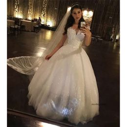 Sparkly Ball Jurk Wedding Witte Princess Lace Powijnen Appliqued Bridal Jurken Vintage Plus Size Jurken Custom Made 149 0510