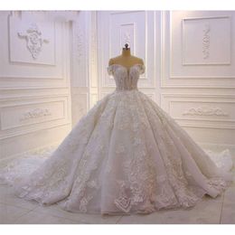 Robe robe de robe de bal à épaule étincelante Dubaï 3D Fleurs dentelle appliquée princesse vintage de mariage arabe robes de mariée BC11896 S
