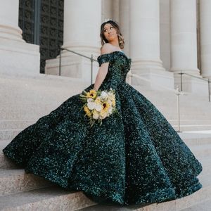 Sparkly zwartachtige groene pailletten baljurk Quinceanera jurken 2024 Off Schouder glanzend feest prom jurken zoet 16 jurk Vestidos de 15 anos