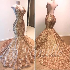 Sparkly Gold Mermaid Galajurken 2020 Halter V-hals 3D Bloemen Mouwloze Avondjurk Lange Arabische Dubai Party Gowns223e