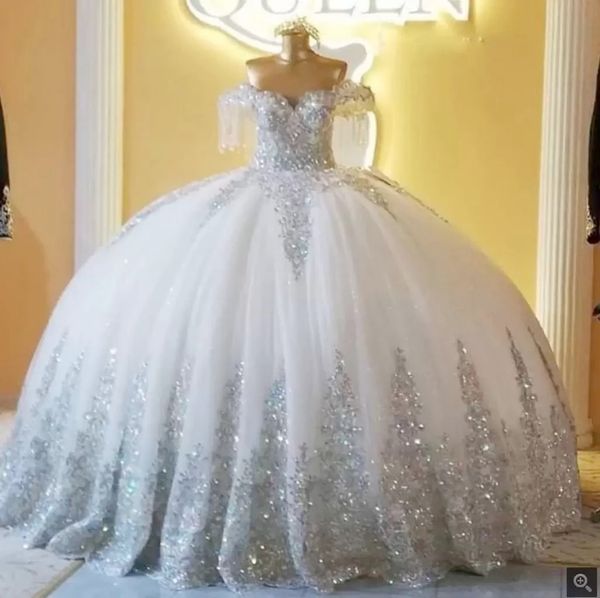 Brillante azul claro con cuello en V Quinceañera Vestidos de baile Vestido de fiesta Charro Fuera del hombro Apliques de lentejuelas de encaje Vestido de fiesta de noche largo Vestidos 15 años