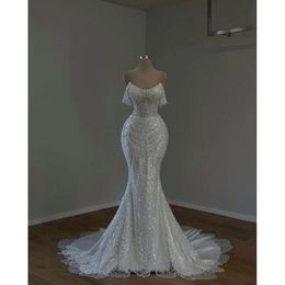 Sparkly zeemeermin prom jurken mouwloze V nekbanden Appliques pailletten kralen vloerlengte 3d kanten holle avondjurk bruidsjurken plus maat op maat gemaakt 0431