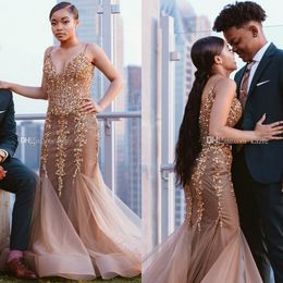 Sparkly Prom Dresses 2019 Lentejuelas de cristal de lujo Spaghetti Black Girl Sirena Vestidos de noche Trompeta Gold Formal Party Dress Plus Size