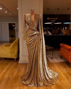 Robes de bal scintillantes paillettes dorées col en V profond robe de soirée sur mesure plis manches longues sirène Dubaï femmes africaines robe de soirée formelle