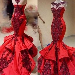 Vestidos de noche de fiesta formales de sirena con apliques de lentejuelas rojas brillantes 2020 Nuevo vestido de fiesta de cola de pez con cuello de joya brillante Alfombra roja Pagea272N