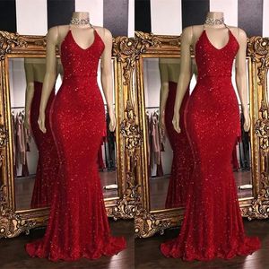 Sparkly Red Sequenssexy V Neck sans dos Robes de bal sans dossier 2024 Halter Sirène longue Robes de bal Low Back Arabe Party Robe Vestidos de Mariee