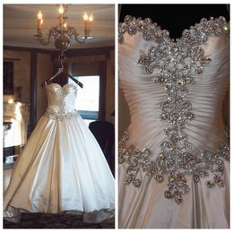 Applications de robe de bal chérie étincelante cristaux perles de belles robes de mariée à lacets