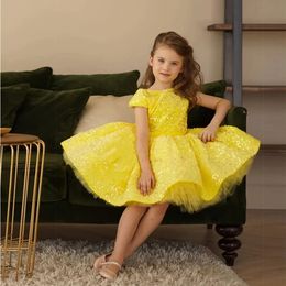 Sparkly Yellow Sequin Flower Girls Robes Mini robe de bal Kids Birthday Pageant Robe de bal avec manches courtes