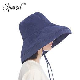 Sparsil Mujeres Sombrero para el sol De moda Super Wide Brim Fold Bucket Cap Fedoras Playa Boda Verano Color sólido Floppy Sun Hats + Cuerda C0305 Y0910