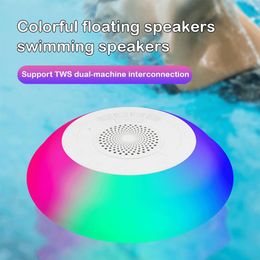 SPREKERS Handvrije BluetoothCompatibele zwembadluidspreker ingebouwde MIC 360 ° luidspreker voor camping picknick