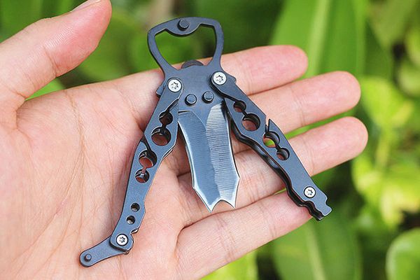 Oferta especial Cuchillos de mariposa 440C Hoja de óxido negro Mango de acero inoxidable EDC Cuchillo de bolsillo Acampar al aire libre Senderismo Abridor de botellas con caja al por menor