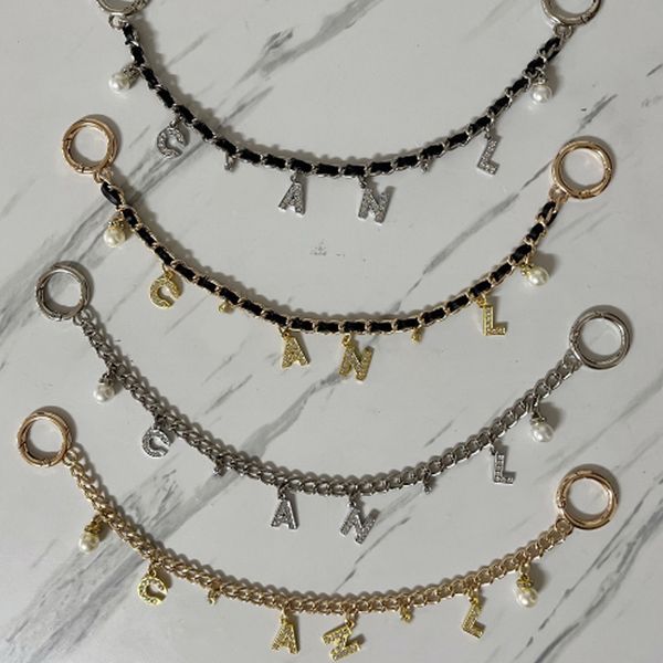 Llavero con letras especiales, accesorios artesanales, cadena decorativa para bolso con letras de diamantes de imitación trenzados de perlas