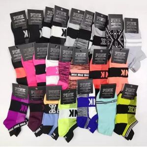 Met tags DHL mode solide kleurenletter enkel sokken hoogwaardige elastische ademende deodorant heren korte sokken gf1124