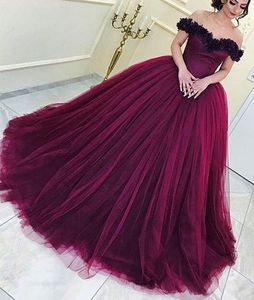 2017 donkerrode baljurk quinceanera jurken off schouder plooien tule arabische Dubai sexy formele avond feestjurken op maat gemaakt