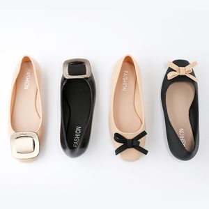 Offre spéciale style coréen coupe basse chaussures à tête carrée femmes doux gracieux nœud chaussures plates chaussures en Gel sandales pour femmes