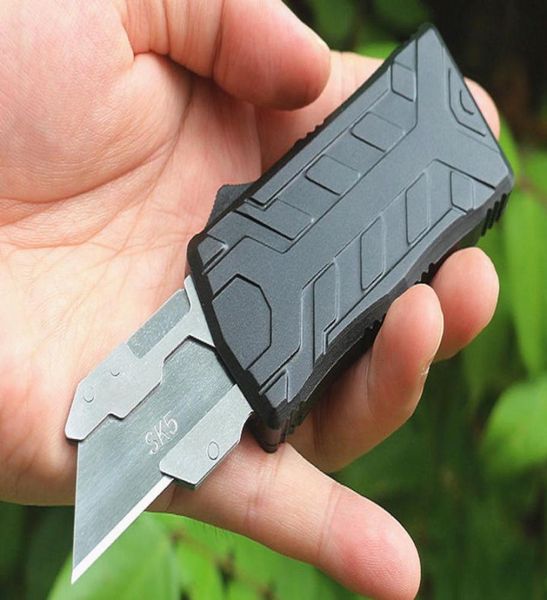 Offre spéciale M6677 Couteau tactique automatique SK5 Satin Blade CNC AVIATION Aluminium Handle Edc Pocket Paper Cutter Couteaux avec 5pcs2522301