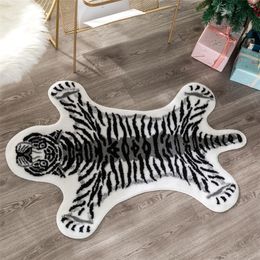 Oferta especial Tigre impreso Alfombra Vaca Leopardo Tigre Impreso Cuero de vaca Cuero de piel sintética Antideslizante Antideslizante Alfombra Animal Print Alfombra 210301