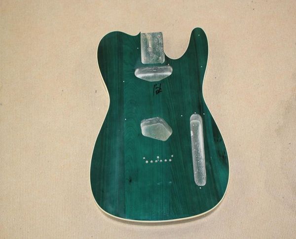 Un corps de guitare électrique vert transparent spécial avec reliure corporelle être personnalisé comme demande 9507235
