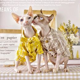 Camisa de gato Sphynx Patins finos de verão Vestido sem pêlos Pés curtos Roupas Roupas para animais de estimação Trajes284L