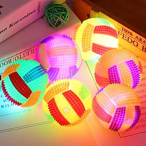 Balle de Massage à pointes pour chien, balle rebondissante à mâcher, ballon de football en forme de lumière LED clignotante, jouet pour enfants, jouet pour animaux de compagnie