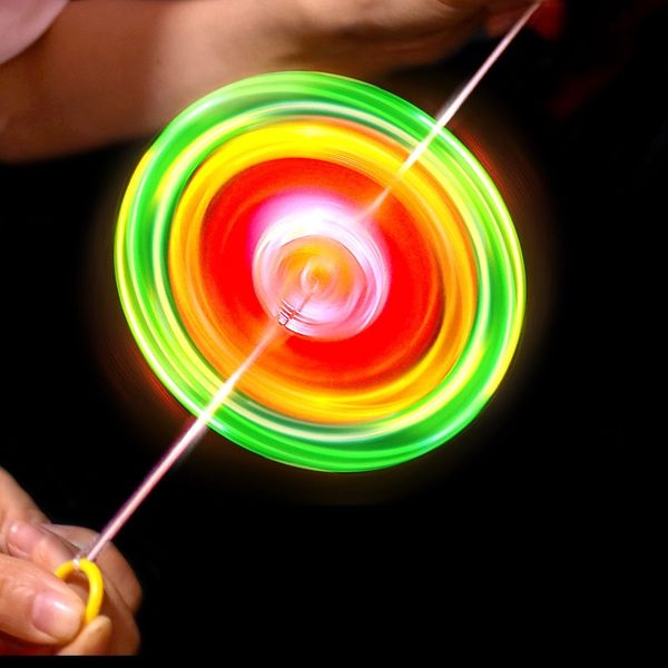 Spinning Top 1-30pcs Luminous Hand Pull Luminous Flashing Rope Flywheel Toy Led Light Toy Novedad Niños Flywheel Flash Gyro Regalo Juguetes 230614