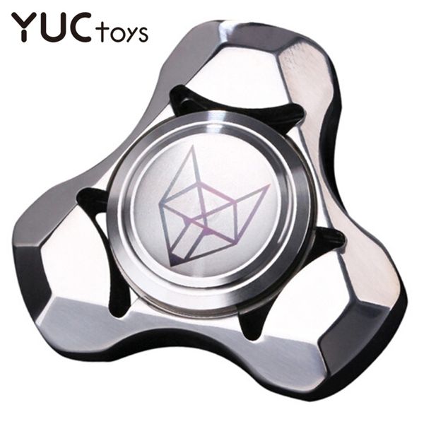 Toupie En Acier Inoxydable Main Spinner Fidget Roulement Silencieux En Alliage De Zinc Boule En Métal Muet Edc Jouets Doigt Gyro Soulager Le Stress Garçon Cadeau De Noël 221101