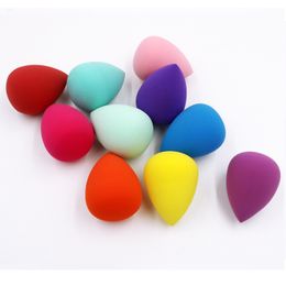 Aplicadores de esponjas Algodón 50/100 tamaño de viaje portátil belleza de color hojaldre de huevo sin base de polvo de látex esponja de maquillaje mixta 230803