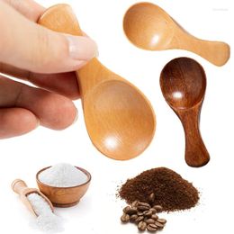 Cuillères 1 / 2pcs Mini en bois petit condiment condiment cuillère à thé de sucre café scoop à la maison gadget de cuisine en bois court