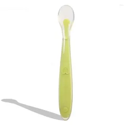 Cuillères pour bébé cuillère gel silice gel doux en silicone environnement de soins sûrs de la pâte de riz