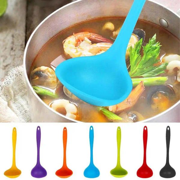 Cucchiai Cucchiaio da zuppa in silicone Manico lungo Mestolo Antiaderente Lavabile in lavastoviglie Utensili da cucina Gadget da cucina resistenti al calore