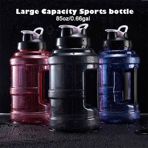 Bouteilles d'eau de sport gym haltère bouteille d'haltérophilie 85 oz demi-gallon cruche d'eau sans BPA pour GYM Fitness 2.2L 2200ml 201204