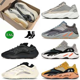 Sports 700 Designer Chaussures de course Sneakers Big Size 12 Hi-Roud Blue Alvah Azael Cloud White Mist Fade Salt Carbon 700S V2 V3 MENS FEMMES DES FEMMES RUNNERS 253