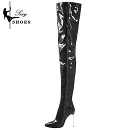 157 Patente delgada Tacones de cuero de tacón alto Botas para mujeres de rodilla Gran tamaño Stiletto Stripper Stripper Zapatos Botas Mujer 230807