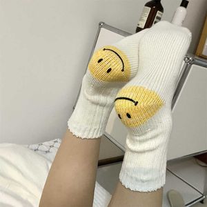 Sports, décontracté 21fw tube moyen pour hommes et femmes Kapital Hirata Hehong minorité visage souriant couleur contraste chaussettes tricotées en laine