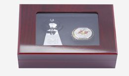 Coleccionables deportivos Anillo de rugby Fútbol de fantasía 10 cm Trofeo Boutique Caja de presentación Regalo conmemorativo 5732450