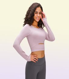 Camiseta deportiva de manga larga Sujetador medio traje de yoga corto Slim fit fitness women039s top con cojín de sujetador sexy Tanque de ejercicio Europ8767677