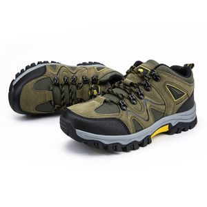 Sports Outdoor Men Chaussures Chaussures à l'usure Absorption de choc non glissée Randonnée Sneakers de marche des chaussures de créateur décontractées Article d'usine 6686 235 550