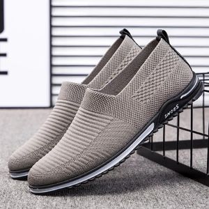 Chaussures de sport décontractées pour 151 hommes extérieurs respirant des plats de couleur unie à la mode Running Male Sneakers Mesh Slip-On Man Lo 95