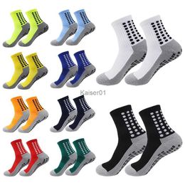 Sports Socks 10 par/lote nuevos calcetines de fútbol para hombres y mujeres, calcetines deportivos antideslizantes con parte inferior de silicona, calcetines de béisbol para fútbol, calcetines deportivos para yoga al aire libre