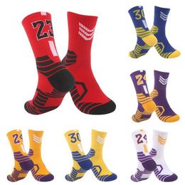 Chaussettes de sport 1 paire de chaussettes de basket-ball pour hommes numéro 23 chaussettes de sport imprimées à la mode YQ240126