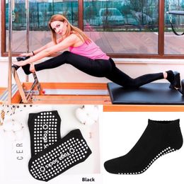 Chaussettes de sport 2022 femmes Yoga Gym Silicone antidérapant Pilates respirant Fitness Ballet danse coton fille pantoufles