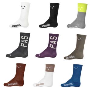 Sports Socks 2023 PNS Sports Racing Cycling Socks Professional Brand Sport Socks Breathable Road Bicycle Socks Men and Women Outdoor P230511