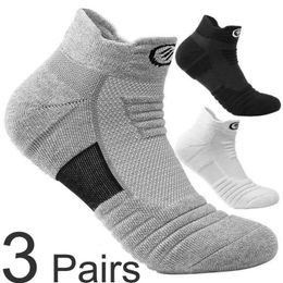 Chaussettes de sport 3 paires de chaussettes de course de sport hommes femmes chaussettes en coton absorption des chocs chaussettes de basket-ball évacuant l'humidité chaussettes pantoufles genou haute YQ240126