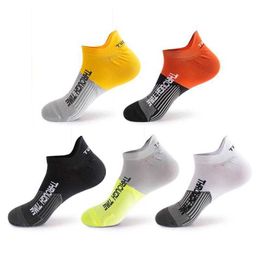 Chaussettes de sport 5 paires / lot printemps été chaussettes de course de sport pour hommes chaussettes de protection à la cheville fines respirantes déodorant fitness chaussettes courtes 38-44 P230511