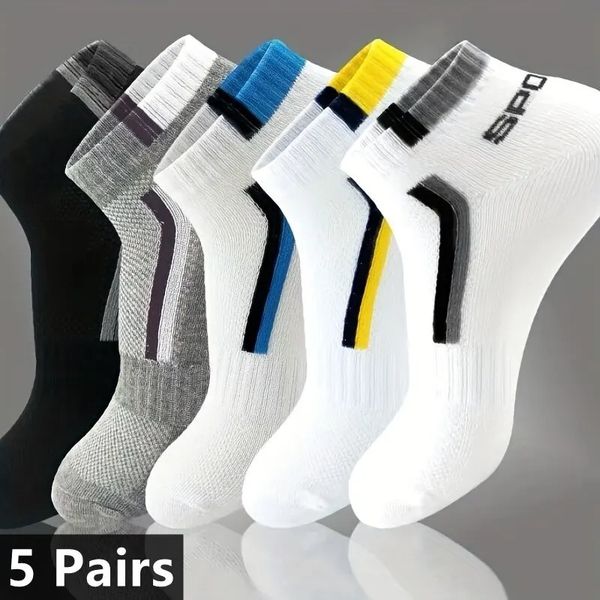 Chaussettes de sport 5 paires pour hommes Fashion Absorption de transpiration de coton rayé respirant la cheville confortable 231212