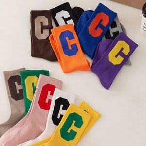 Chaussettes de sport grand Alphabet femmes décontracté coton confortable doux marche course genou-haute chaussette filles Yoga chaussettes de sport