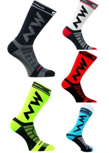 Chaussettes de sport Magimobo Mid Tube Men Outdoor Nylon Houstable Running Cycling Cycling Bable 230811